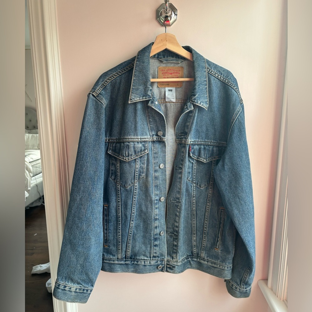 VINTAGE LEVIS DENIM JACKET